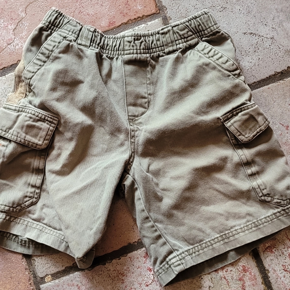 Boys khaki shorts size 5. Children Place brand